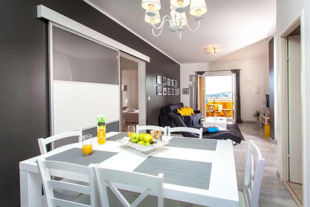 Two Bedroom Apartment With A Sea View & A Balcony 杜布罗夫尼克 外观 照片